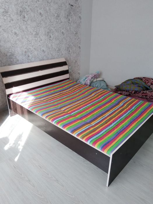 Продам кровать полуторка