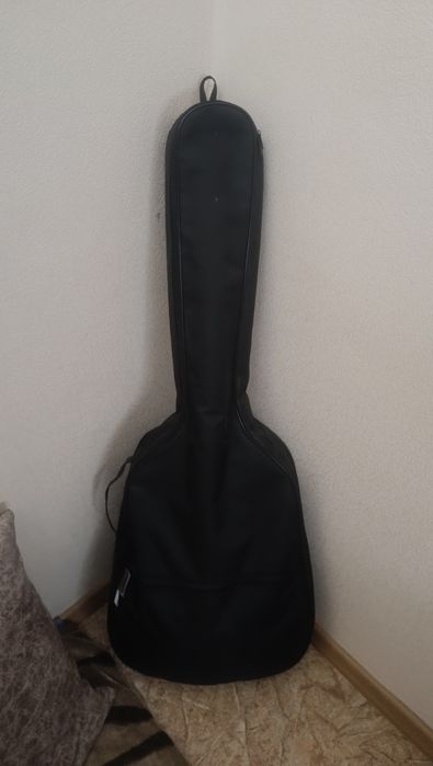 Гитара акустическая с чехлом