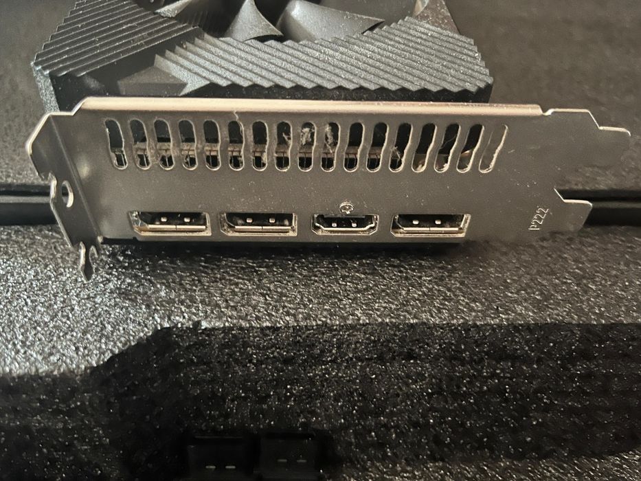 Видеокарта rx 5600 xt