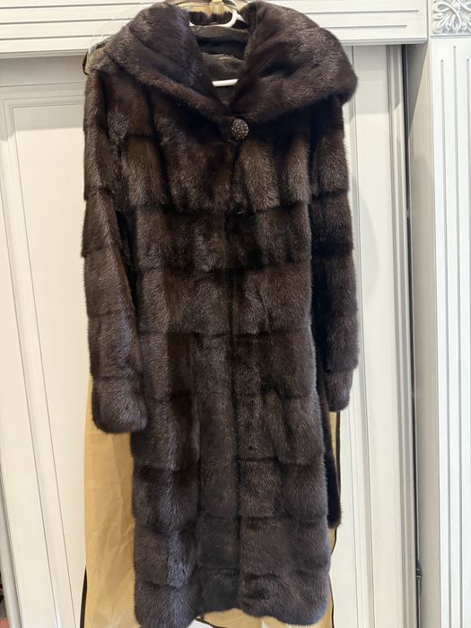 Продам шубу норковую