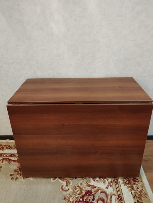 Продаётся стол в хорошем качестве