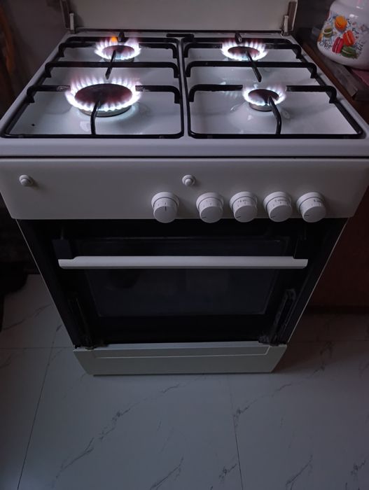 Продам газовую плиту Bosch