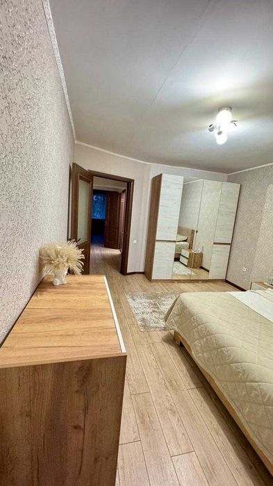 Продам 3 комнатную квартиру 96 кв. м