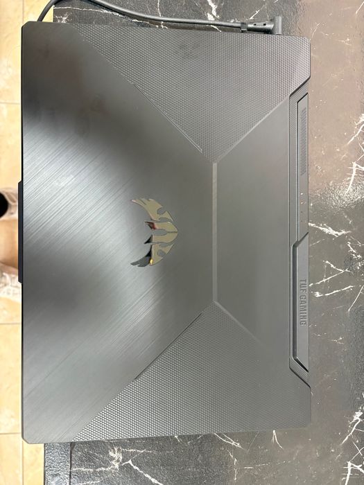 ASUS TUF Gaming F15 i5 / GTX 1650 4GB / 8GB RAM / 512GB SSD / 144Hz