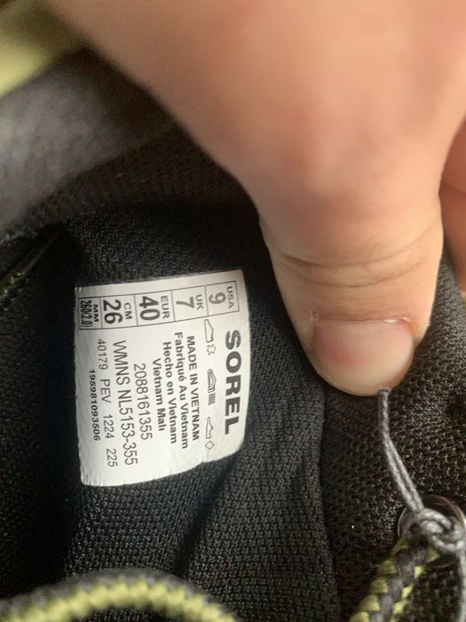 Sorel waterproof 100%     40 н