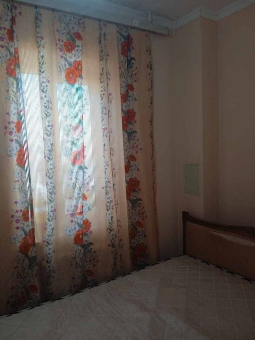 3 комнатная квартира Сергели-8, 14/16 --70 м², балкон 4 м², лифт,