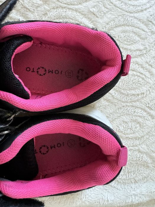 Кроссовки на девочку, 34