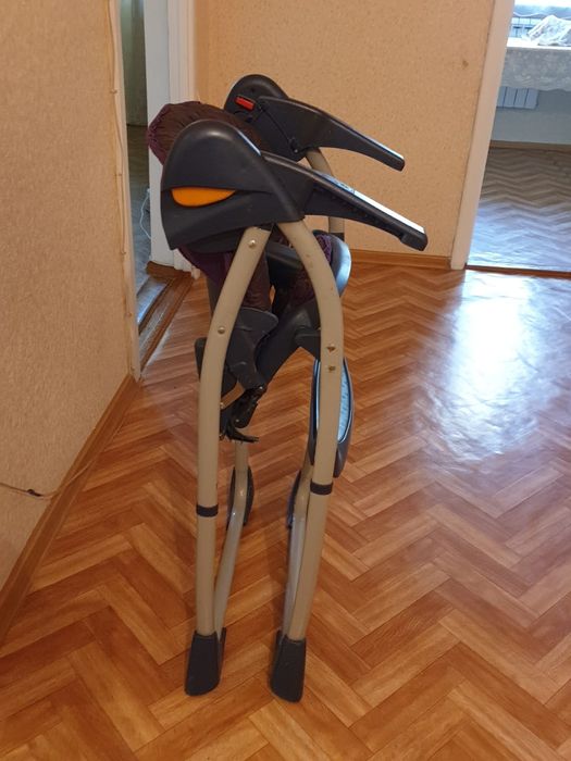 Продам детский столик