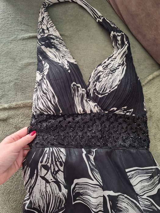 Vand rochie de seară