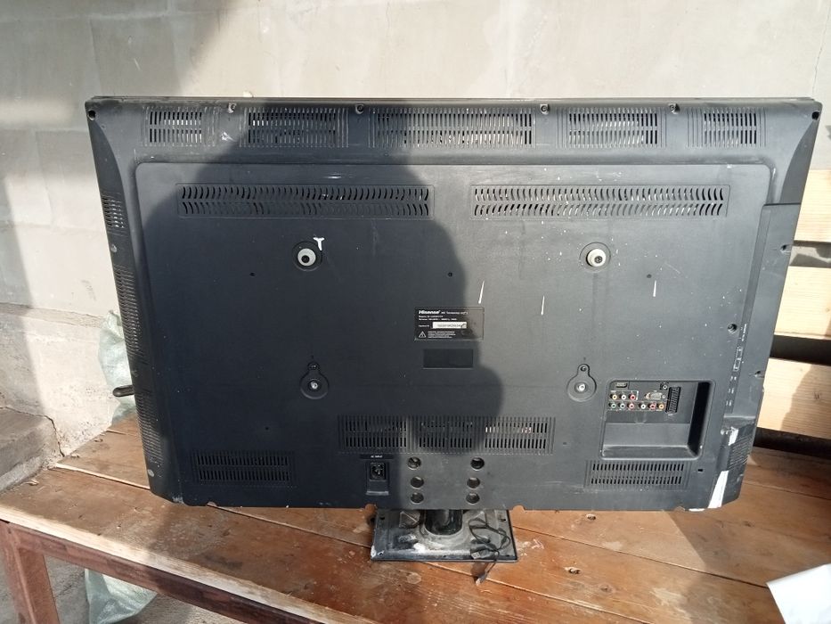 Телевизор Hisense 42"