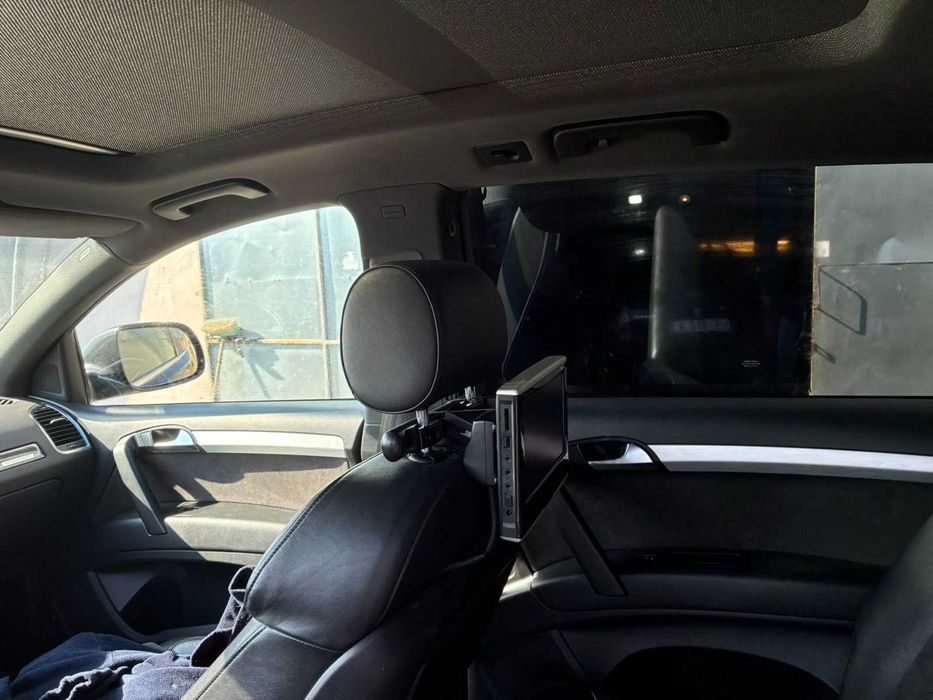 Джип Audi Q7 S line