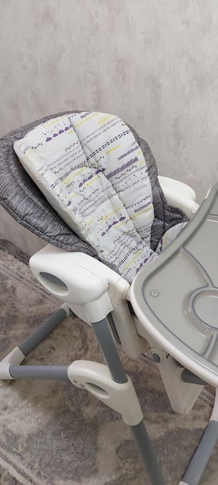 Стульчик для кормления joie