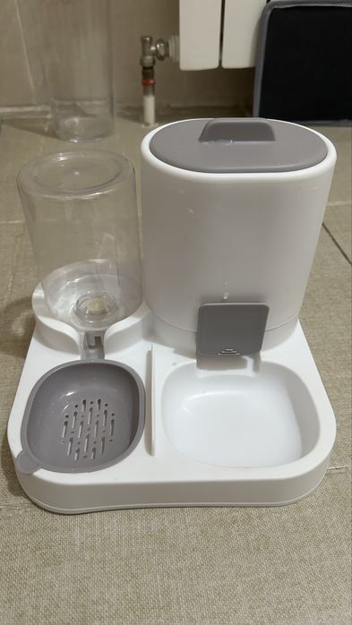 Автокормушка для котов/кошек