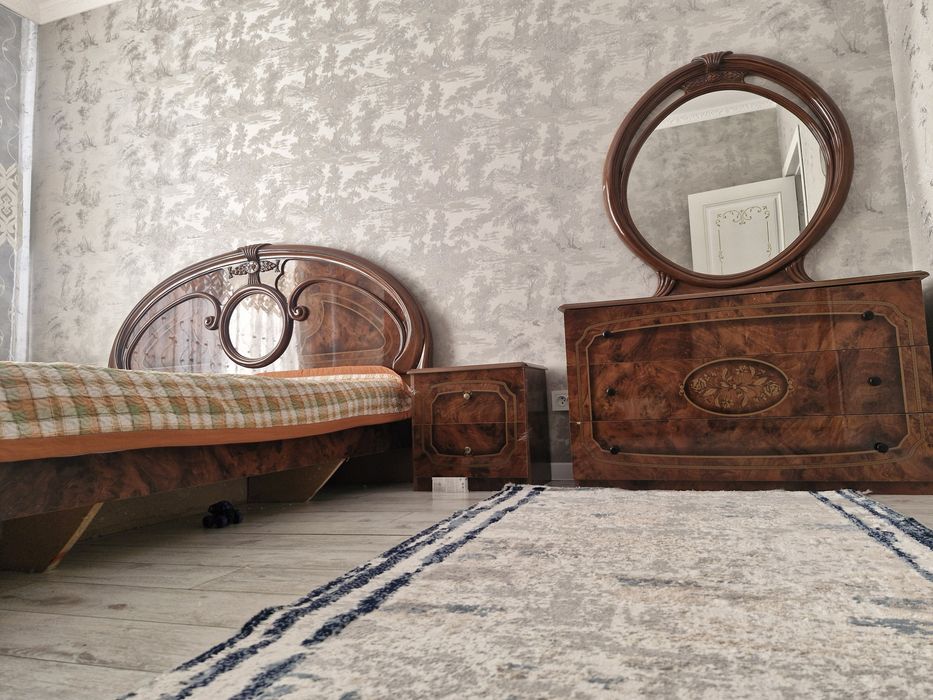 Спальный гарнитур сатылады