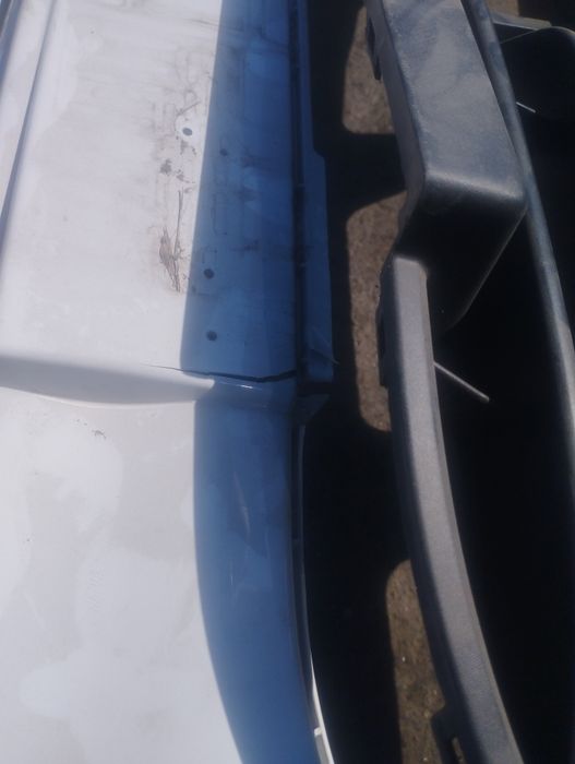 Bara fata Dacia spring cu defect mic