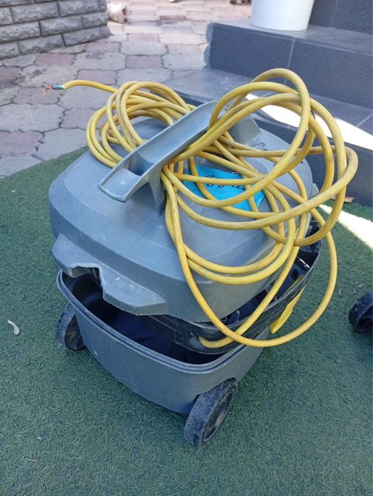 Пылесосы Karcher нерабочие на запчасти (5 шт)