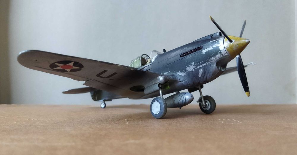модель самолета Tomahawk1/48 Monogram супер турбо!