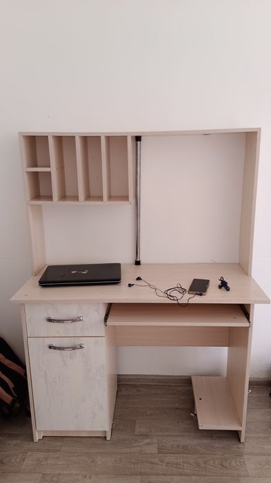 Компютерный стол.