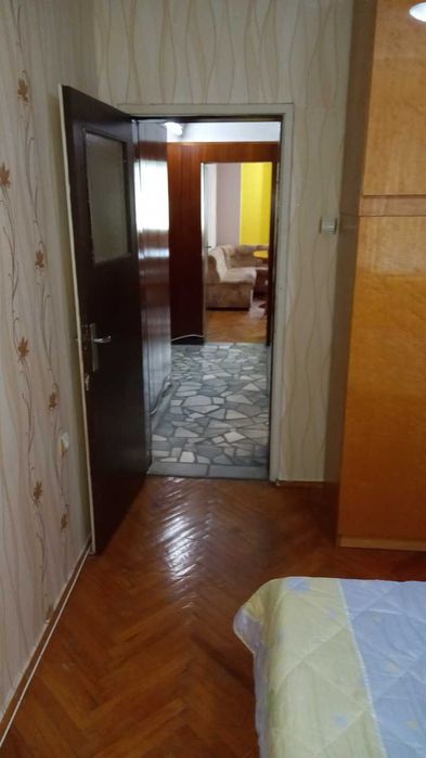 Продава се Многостаен апартамент в Плевен, Идеален център - 120 кв.м за 1500 €/кв.м - Снимка #3