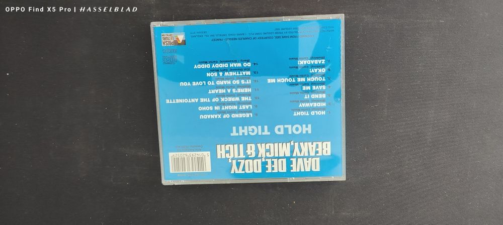 Se vând albume muzicale originale, din diferite genuri: pop, rock, dan