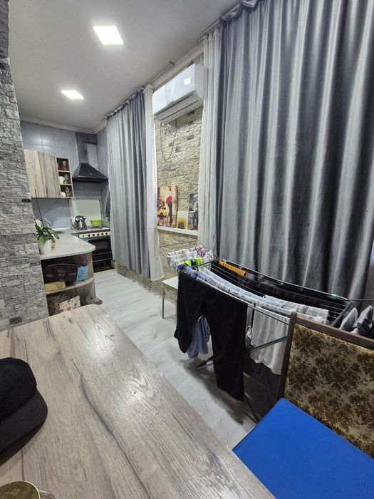 Юнусабад 7 2/4/4 балкон 1,5*6