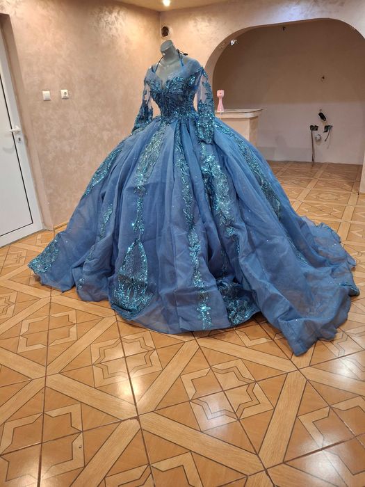 Булченска рокля цена по договаряне