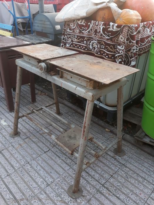 Circular de lemne solid preț 820 lei.