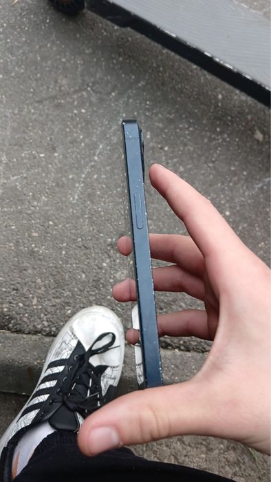 Vand iphone 13 85% santate baterie