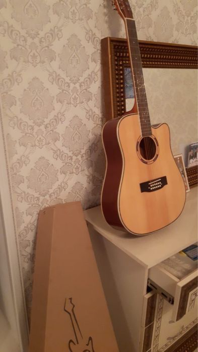 Продам Гитару Adagio
