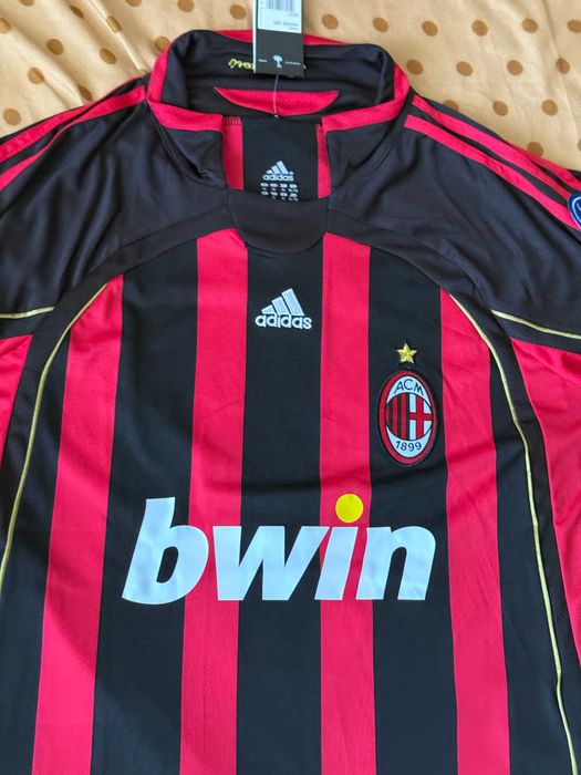 Tricou Milan 2007 home finala champions league cu badgeuri