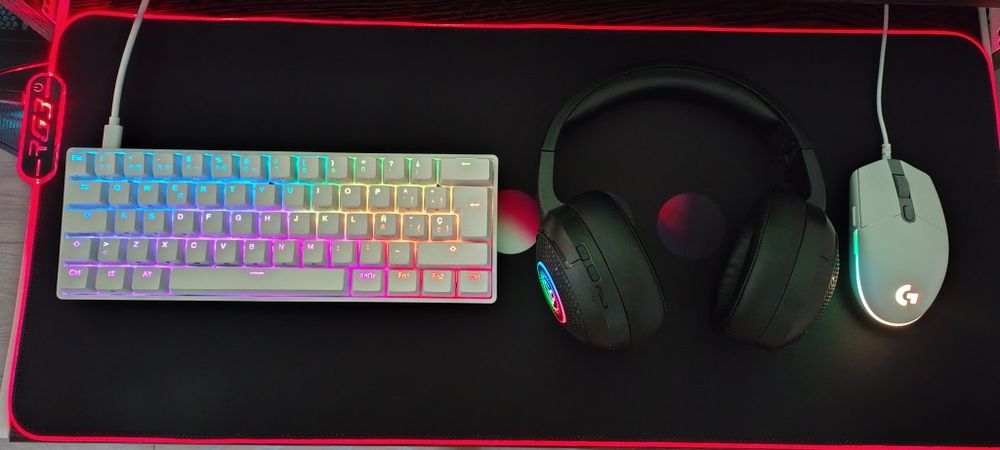 Gaming  PC + Monitor + Periferice
