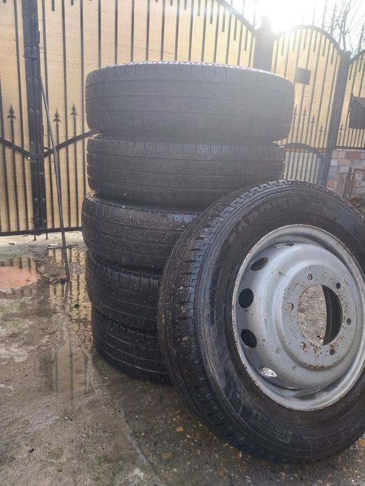 Vind cauciucuri 195 75 16c  pentru  iveco daily