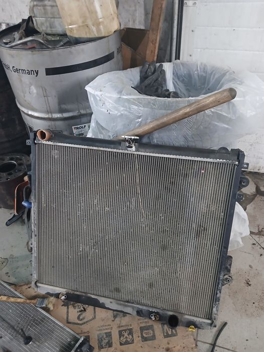 Радиатор тойота 200