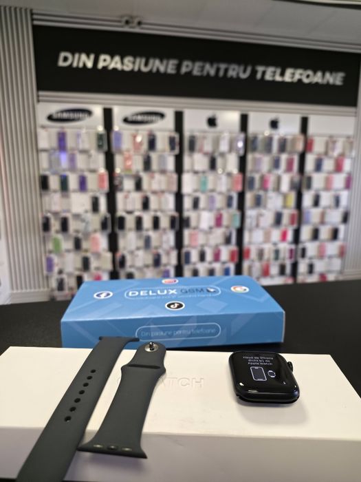 Apple Watch SE 2 / Black / Cellular / 44 mm / nou / DeluxGSM