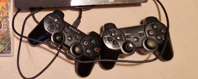 Оригинални джойстици и 3 игри за PlayStation 3 Плейстейшън