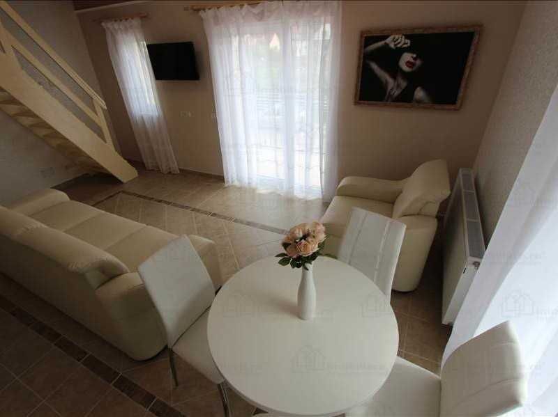 Apartament 3 camere, 85 mp, bloc tip vilă, lângă Galaxy