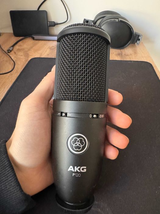 Микрофон AKG P120