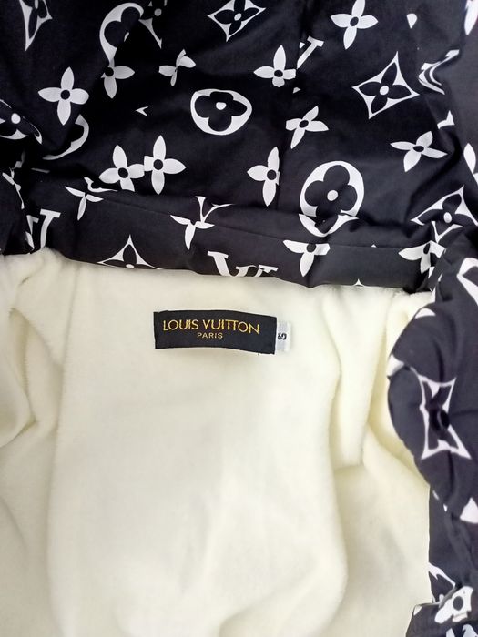 Продам комбинезон новый раз надели