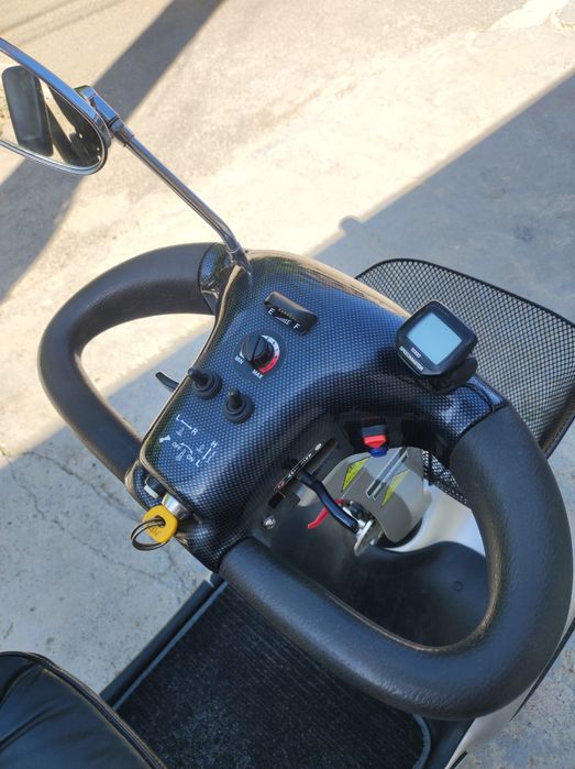 Електрическа четириколка