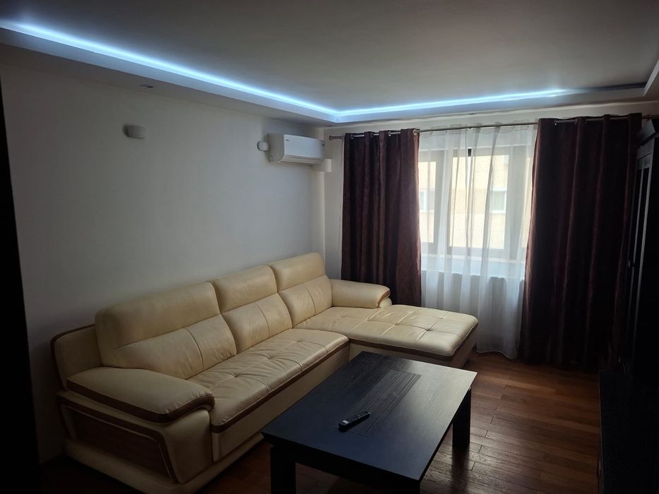 Închiriez apartament 2 camere decomandat
