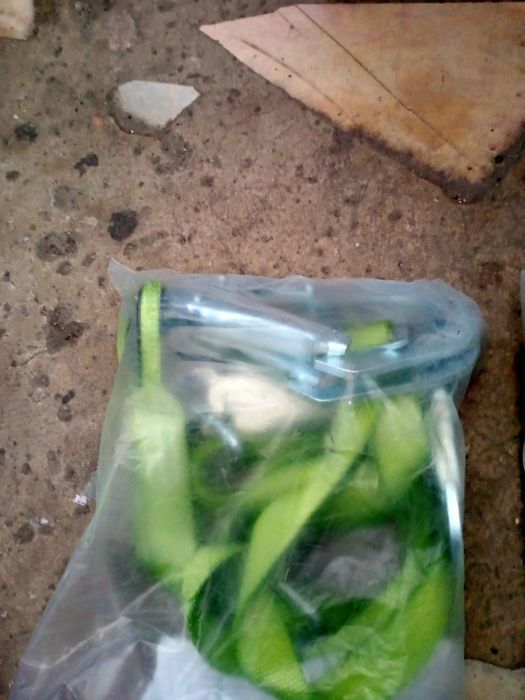 Страховочная привязь.