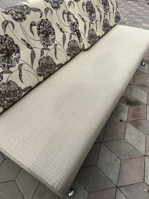 Диван в отличном состояний