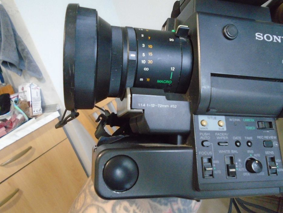 камера Video 8 Sony ccd-v100e