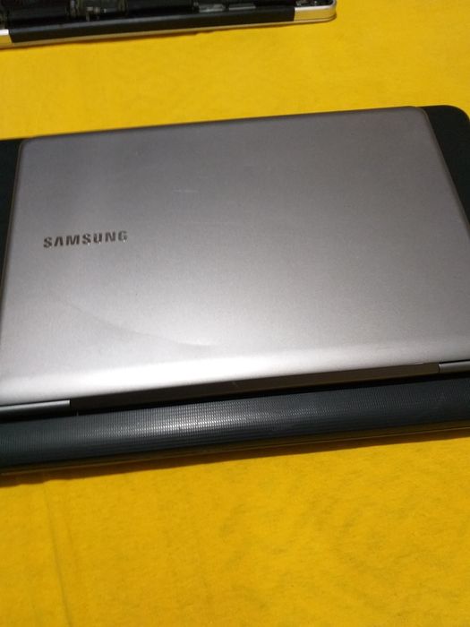 Laptop piese ipad samsung ,toshiba