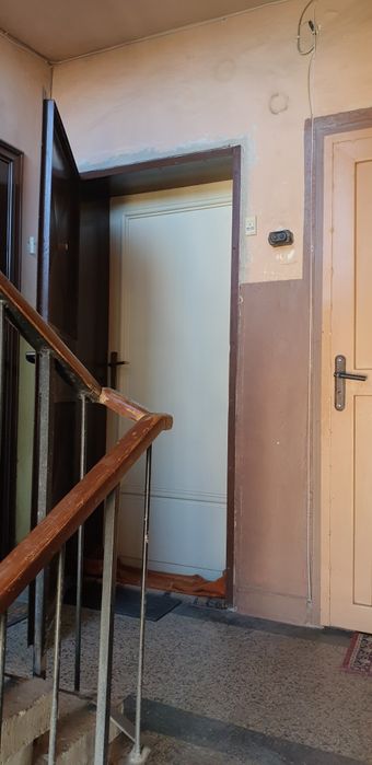 Дава се под наем Двустаен апартамент в Пазарджик, Център - 65 кв.м за 204 € - Снимка #1