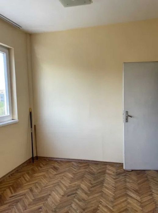 Продава се Тристаен апартамент в Пловдив, Южен - 86 кв.м за 742 €/кв.м - Снимка #2