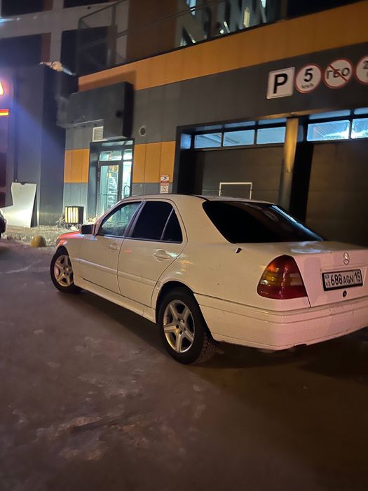 Мерседес c 180 w202
