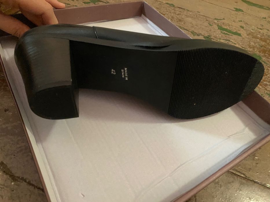 Боти от естествена кожа