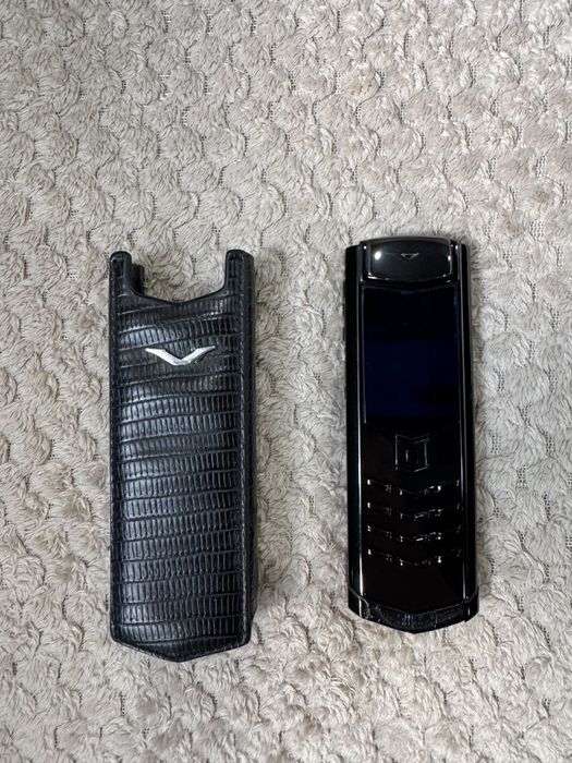 Продам Vertu Signature