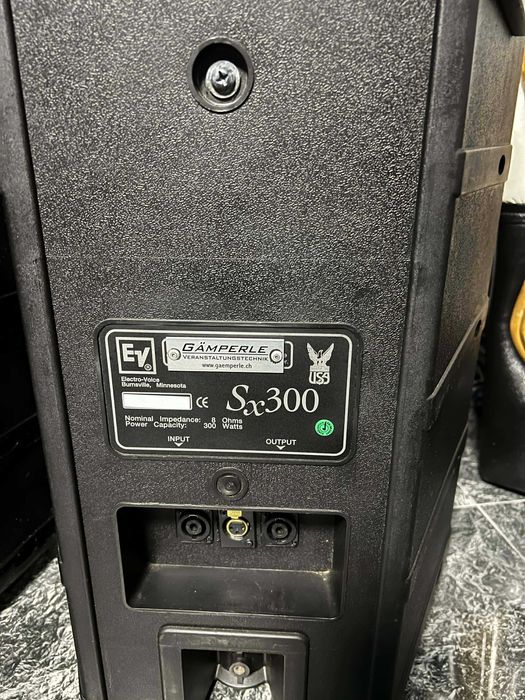 Boxe ElectroVoice SX300 dynacord roland